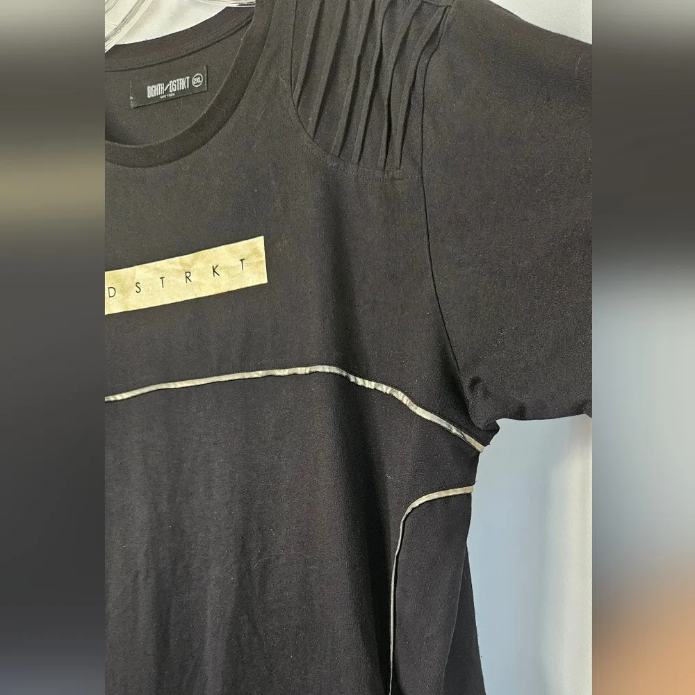 8ighth‎ Dstrkt black and gold t shirt size 2xl